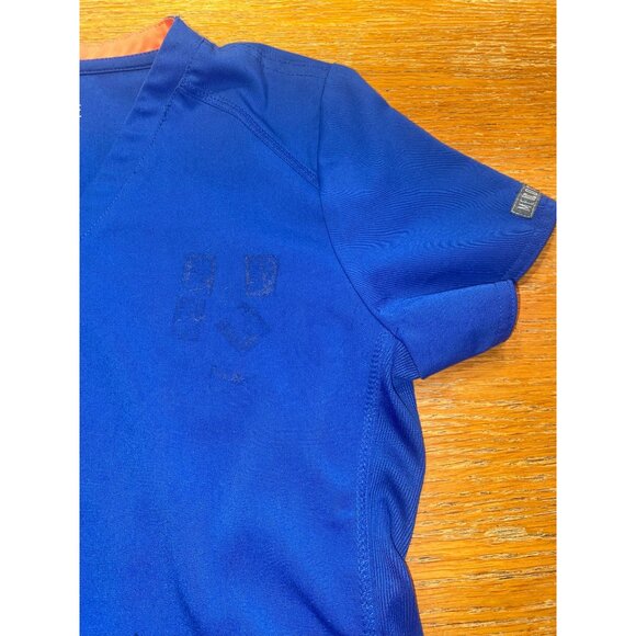 Med Couture Womens XS Scrub Top Blue V-Neck Short Sleeve Two Pockets Side Panels - Picture 3 of 6